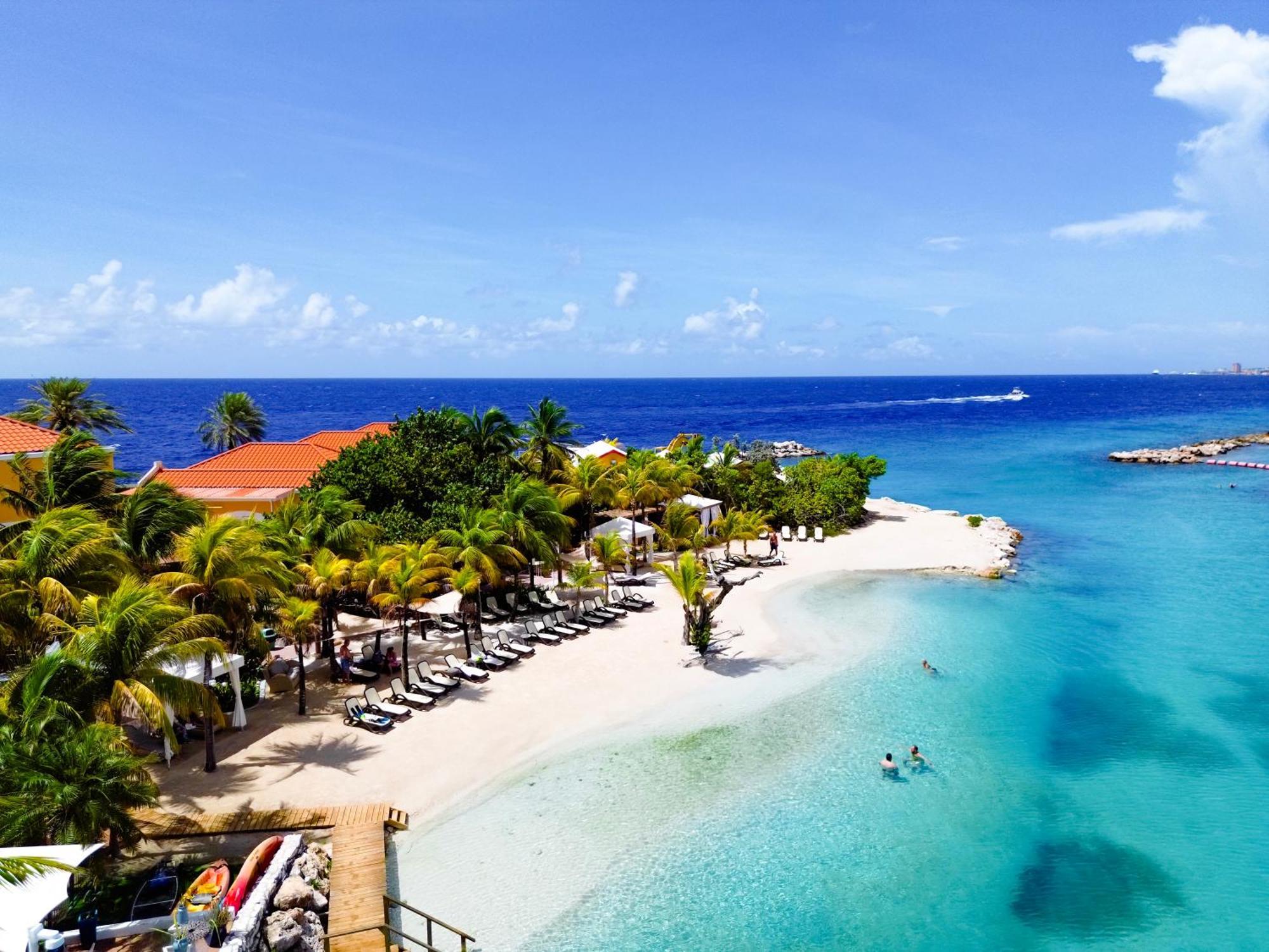 The Royal Sea Aquarium Resort Willemstad Extérieur photo