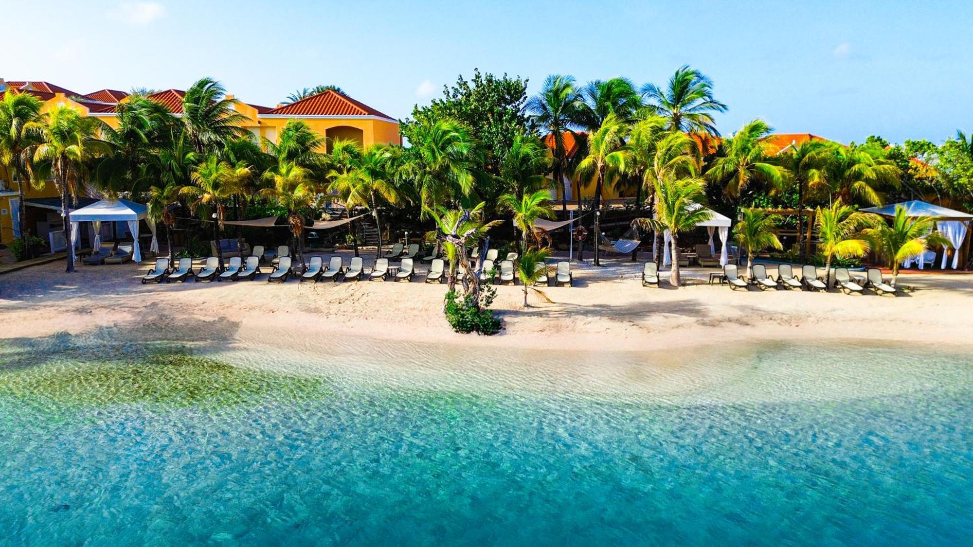 The Royal Sea Aquarium Resort Willemstad Extérieur photo